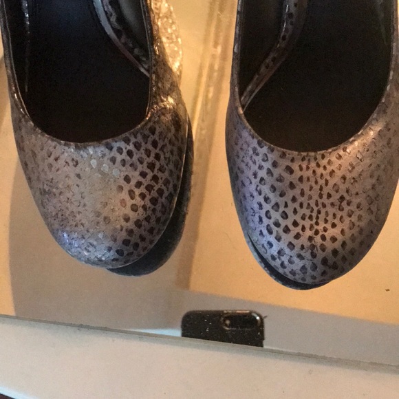 Heels - Picture 3 of 5